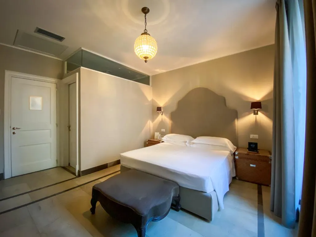 DOUBLE SUPERIOR Room, La Dépendance Hotel, Catania