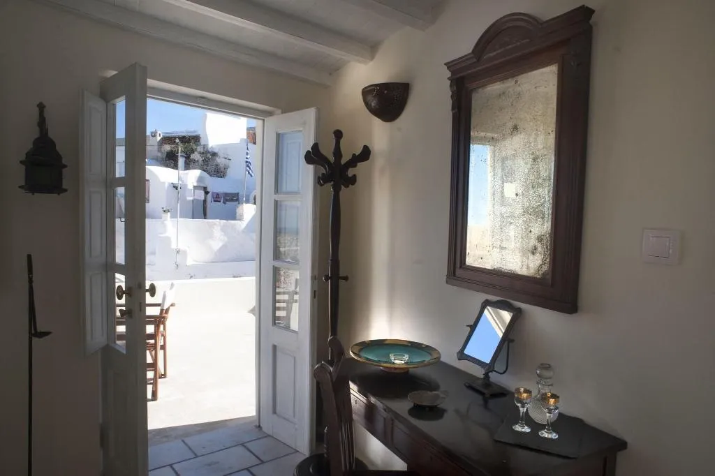 Terrace, Heliophos Boutique Caves, Santorini