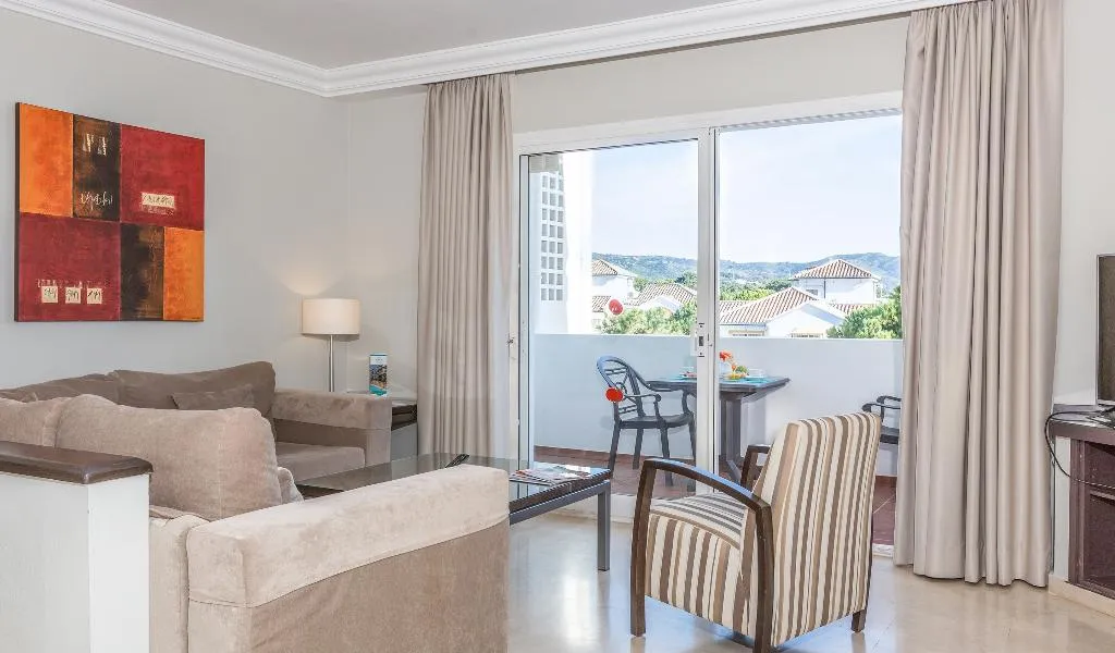 APARTMENT CAPACITY 6 TWO BEDROOMS Room, Ona Alanda Club Marbella, Costa Del Sol