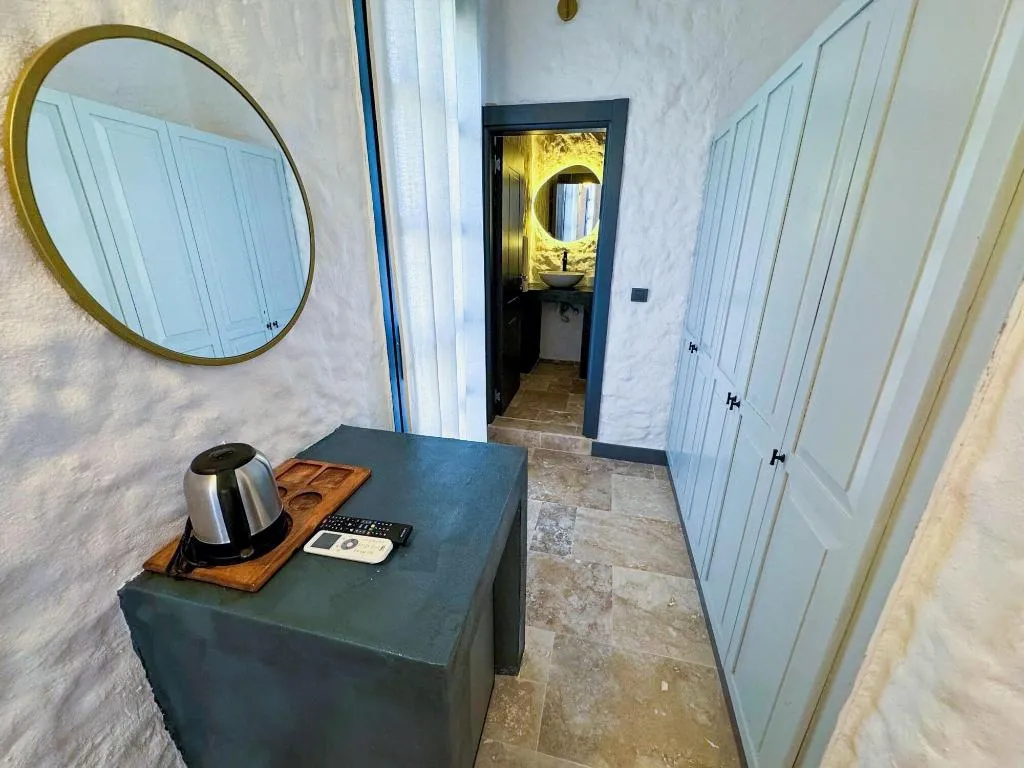 Room, Molen Alaa Ati, Izmir