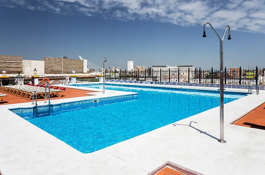 Pool, Exe Sevilla Macarena, Seville