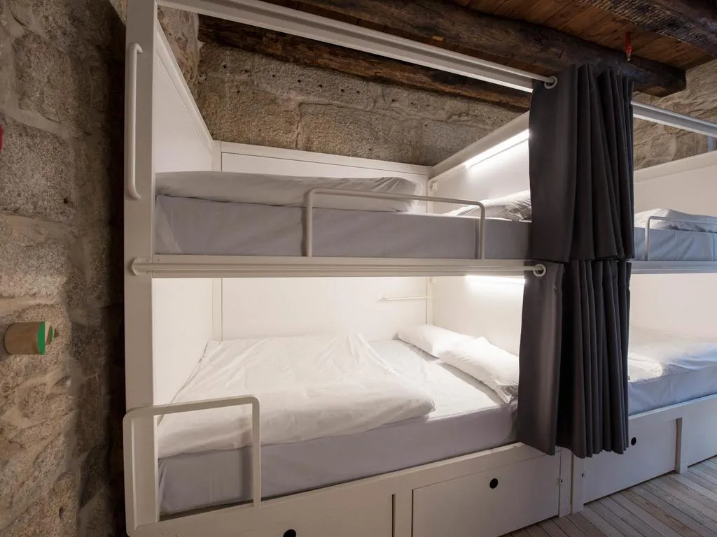 Bed in dormitory WITH DOUBLE BED Room, Bluesock Hostels Porto, Porto