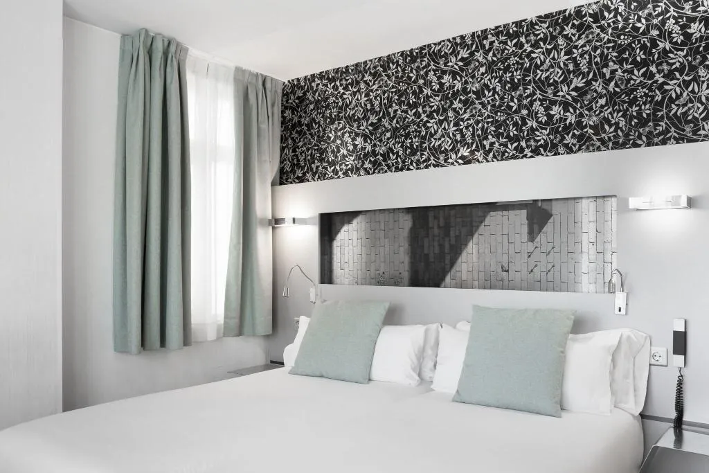 QUADRUPLE SUPERIOR Room, Petit Palace Plaza Mayor, Madrid