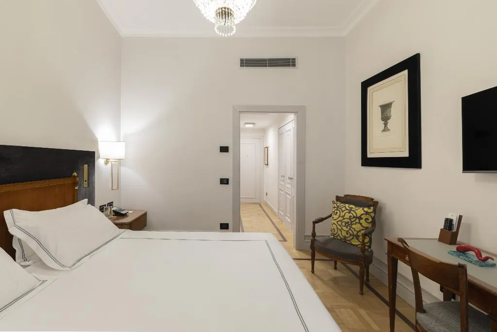 Double or Twin STANDARD Room, Grand Hotel Parker's, Naples