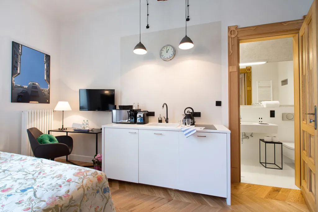 STUDIO STANDARD Room, Antique Apartments Plac Szczepanski, Krakow
