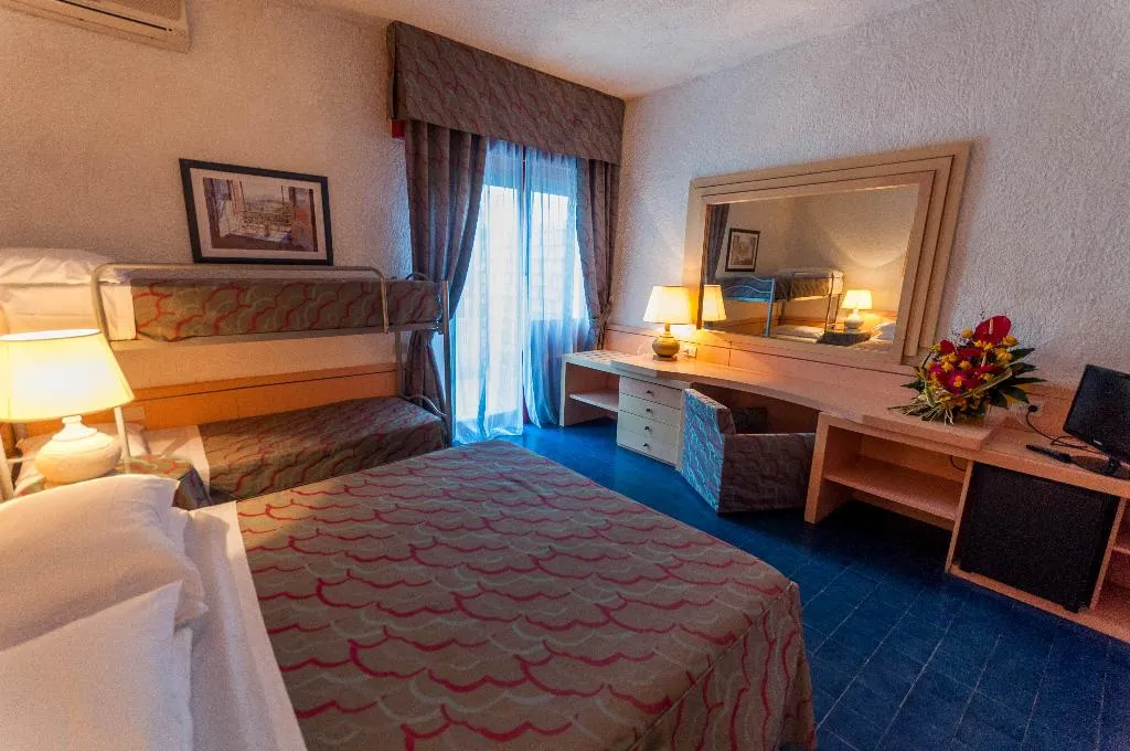 Room, Marina Club Hotel, Naples
