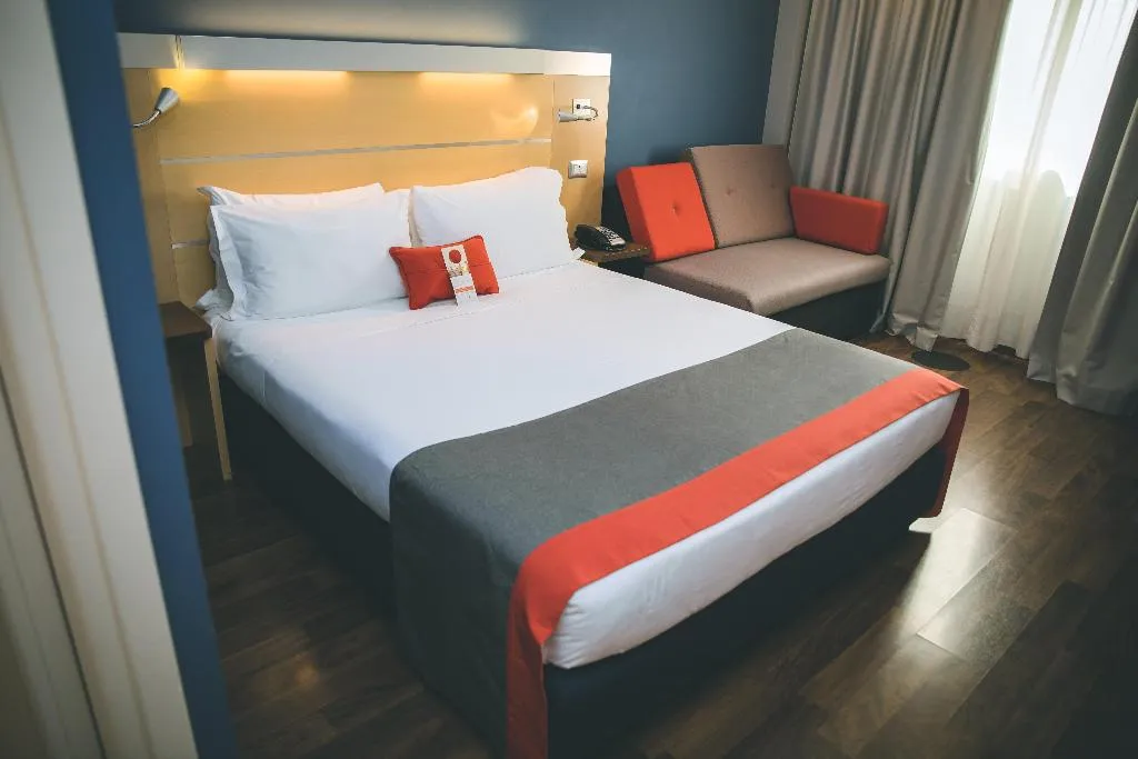 Room STANDARD Room, Holiday Inn Express Milan-Malpensa Airport, Milan