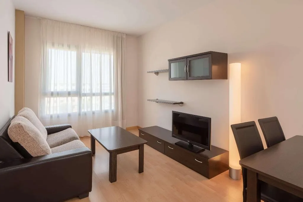JUNIOR SUITE CAPACITY 3 Room, Madrid Airport Suites Affiliated By Melia, Madrid