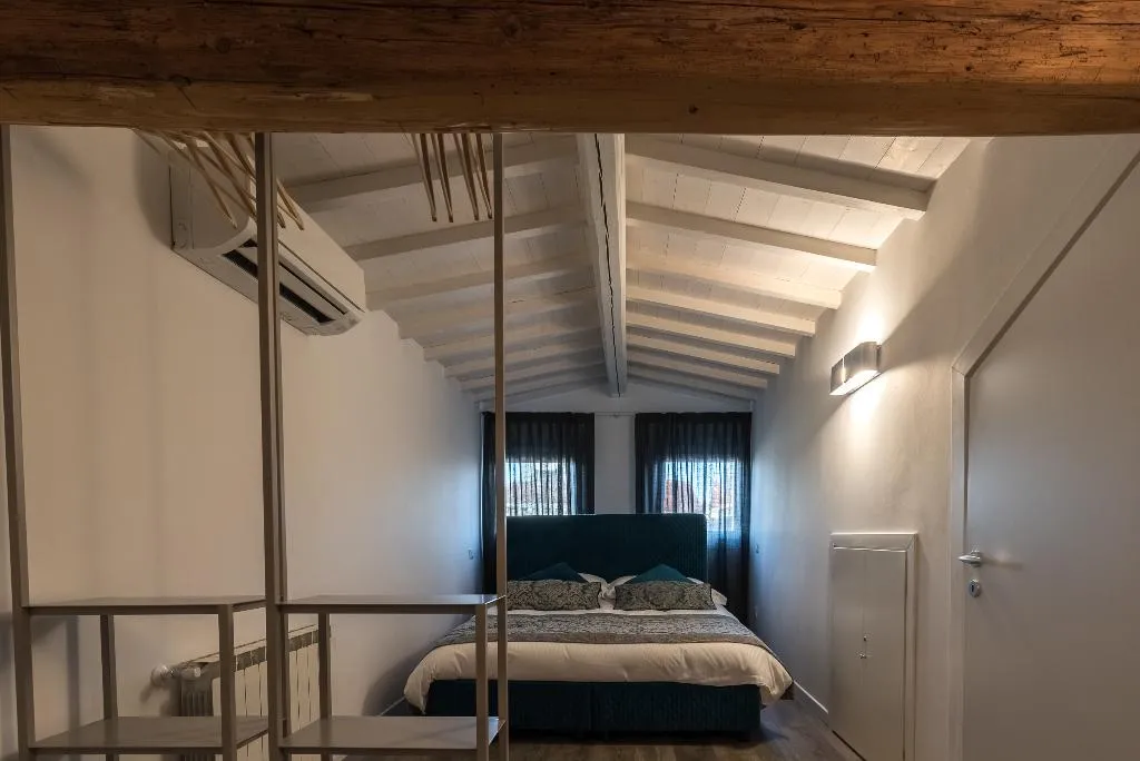 JUNIOR SUITE STANDARD Room, La Loggia Della Luna, Venice
