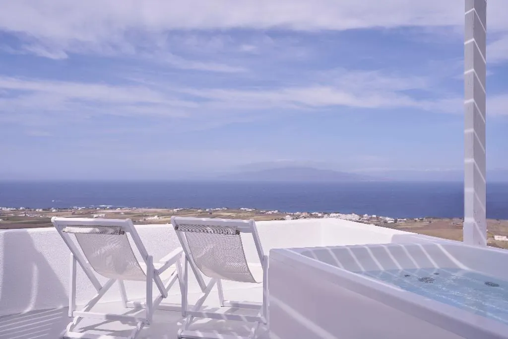 SUITE HONEYMOON Room, Fava Eco Suites, Santorini
