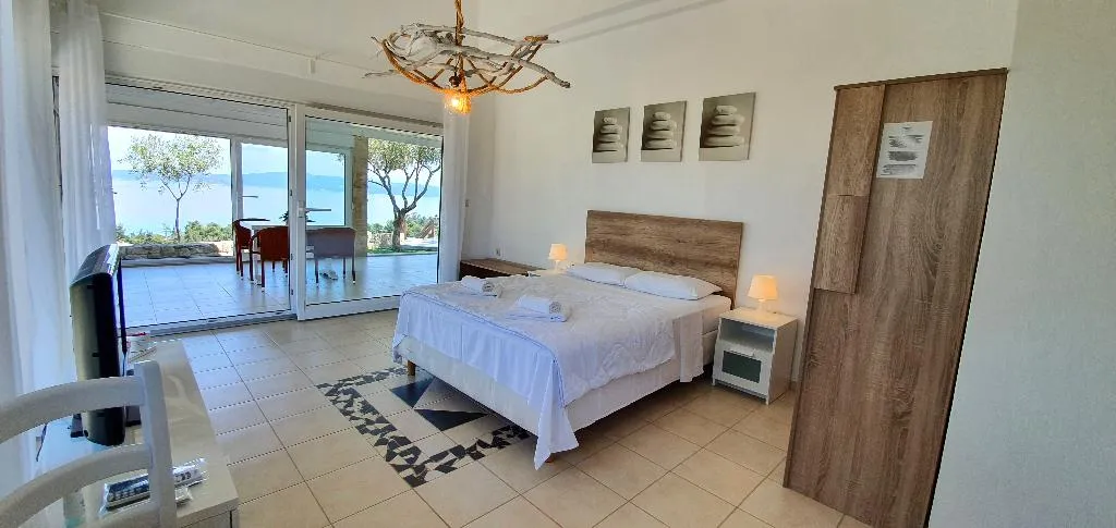 STUDIO OCEAN VIEW ONE BEDROOM Room, Bungalow White Apartments and Suits, Halkidiki