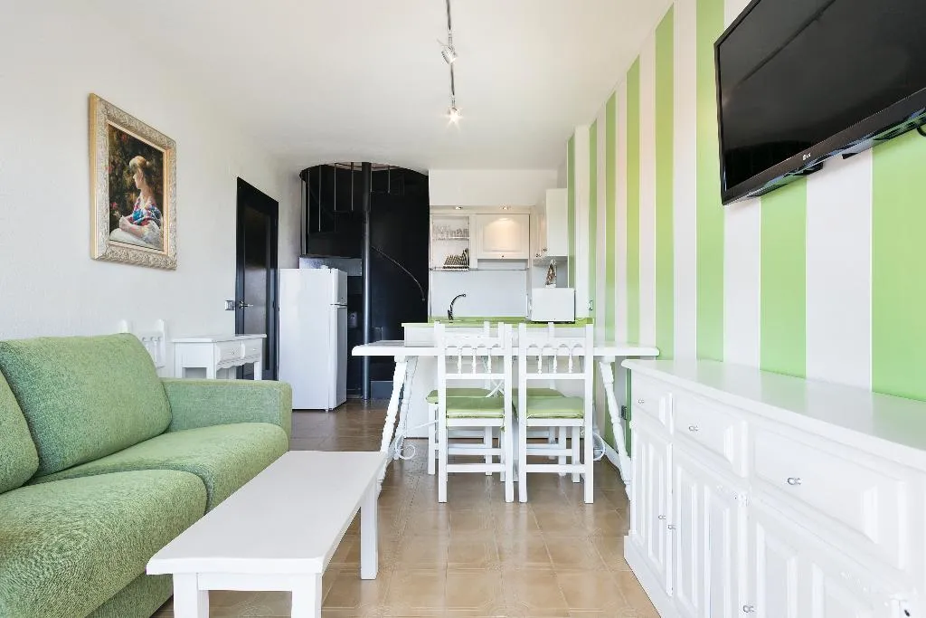 APARTMENT DUPLEX Room, Apartamentos Salles Beach, Costa Brava