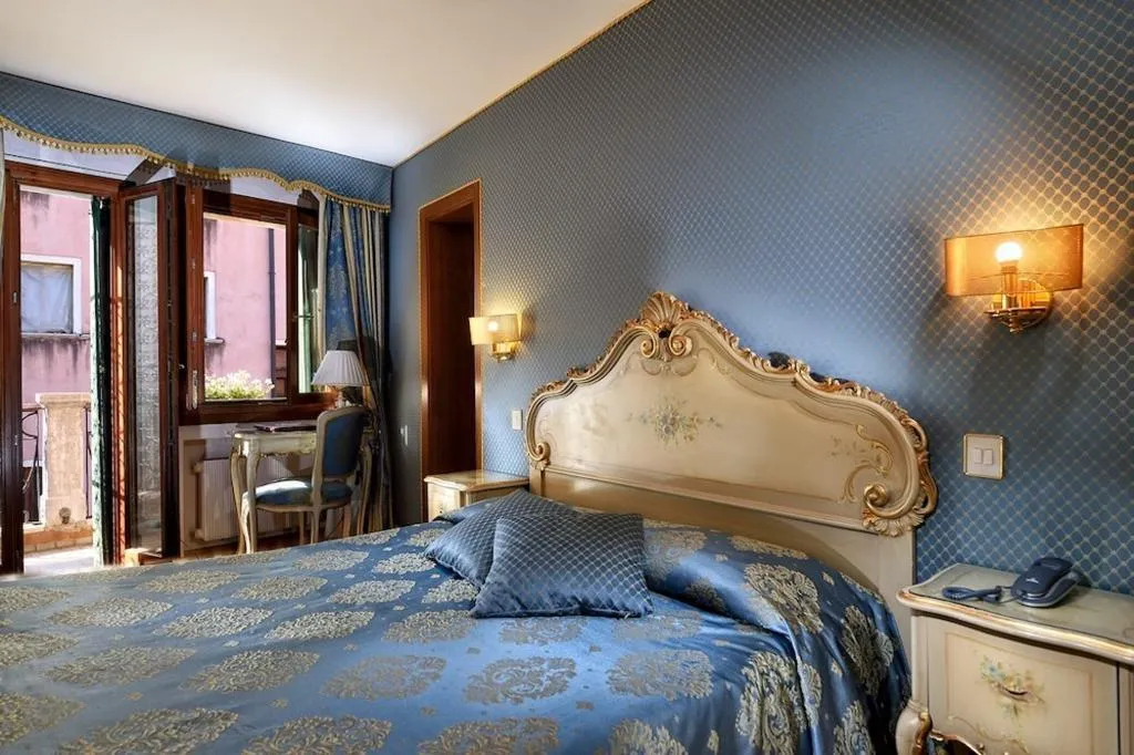 DOUBLE CANAL VIEW Room, Royal San Marco, Venice