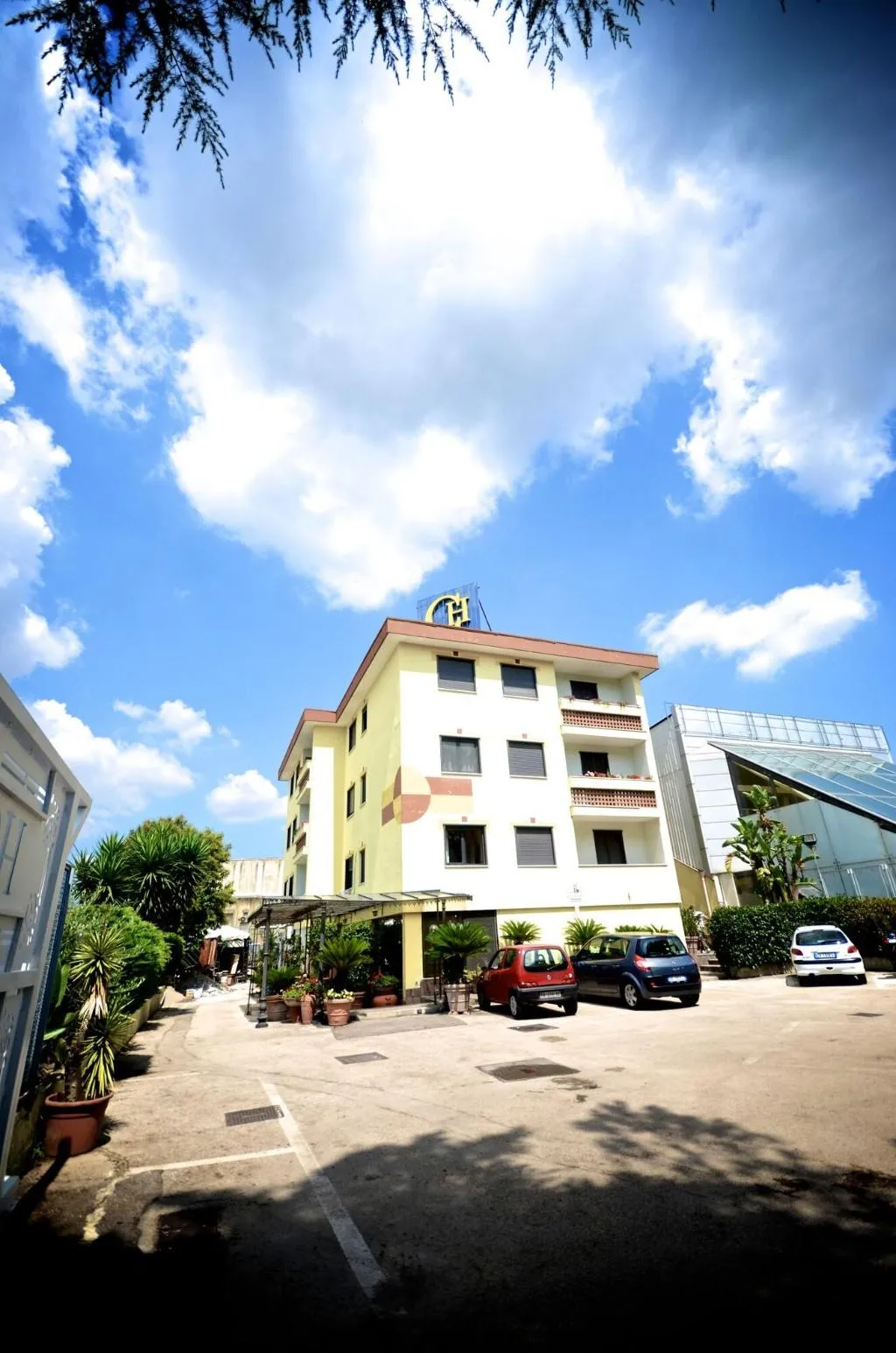 General view, Hotel Clinton, Naples