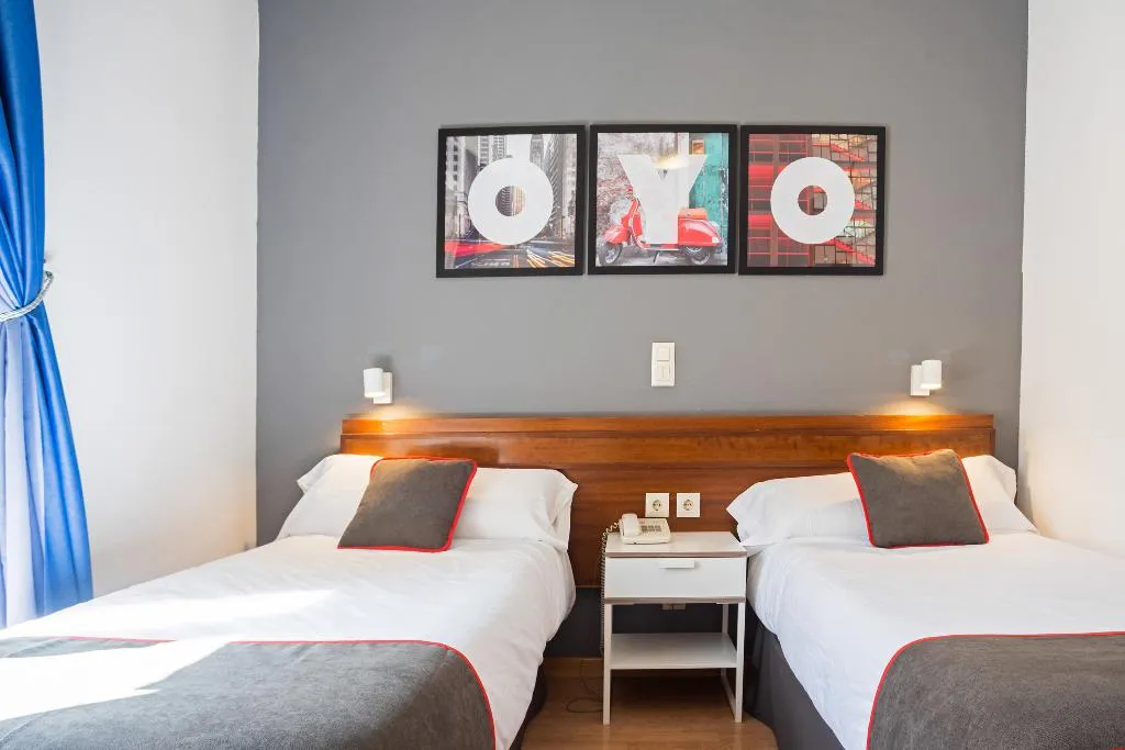 TWIN STANDARD Room, Hostal Felipe V, Madrid