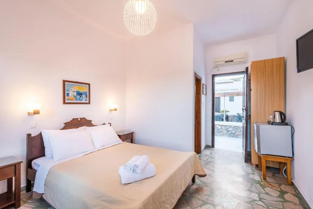 Room, Agia Irini, Santorini