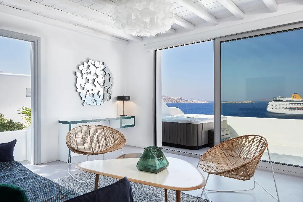 SUITE WITH JACUZZI Room, Kouros Hotel & Suites, Mykonos