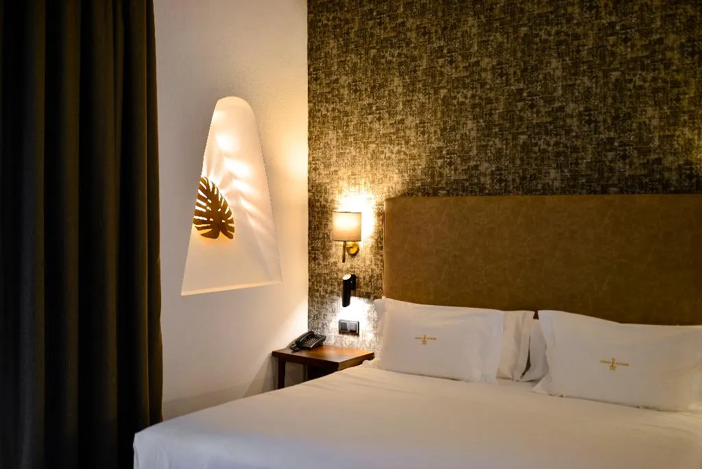 DOUBLE DELUXE ONE BED Room, Legado Alcazar, Seville