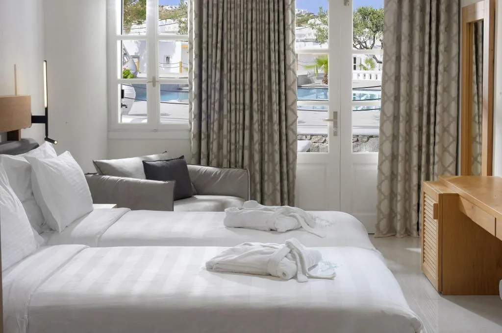 TRIPLE SUPERIOR Room, Petinos Hotel, Mykonos