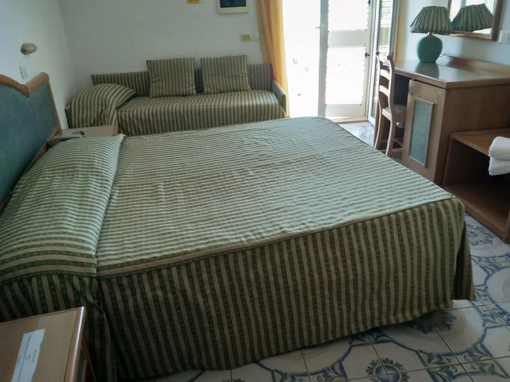 QUADRUPLE STANDARD Room, Tramonto d'Oro Terme, Naples