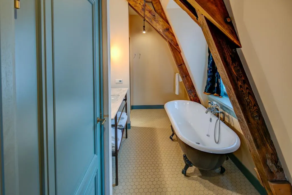 SUITE KING SIZE BED Room, Hotel Mercier, Amsterdam