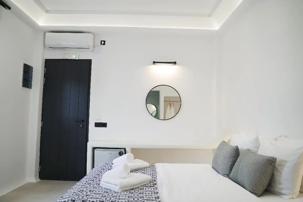 Double or Twin DELUXE Room, King'S Suites, Santorini