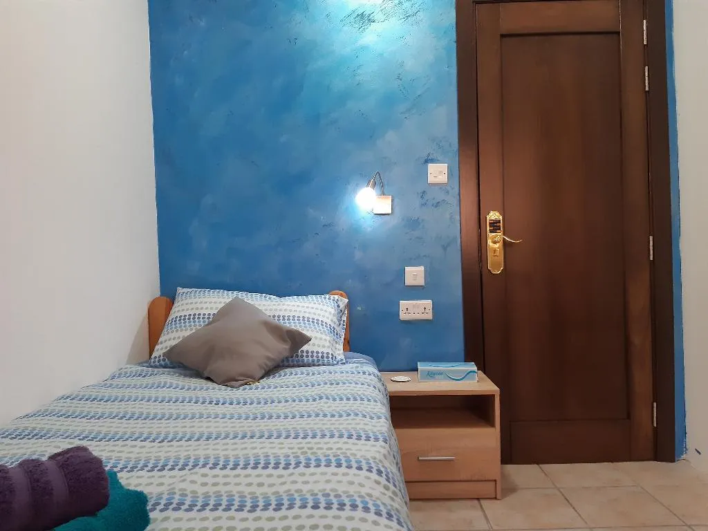 SINGLE ONE BEDROOM ONE BATHROOM Room, Tarona Guesthouse, Malta