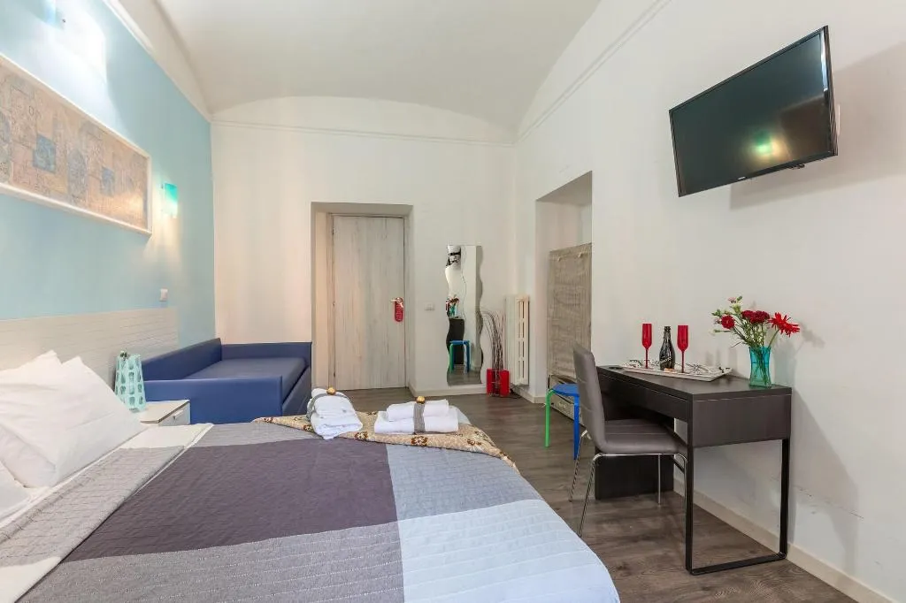 Room, Do Domus, Naples