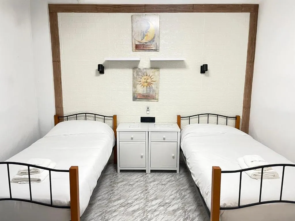 Double or Twin Shared external bathroom Room, Hotel Arganda, Madrid