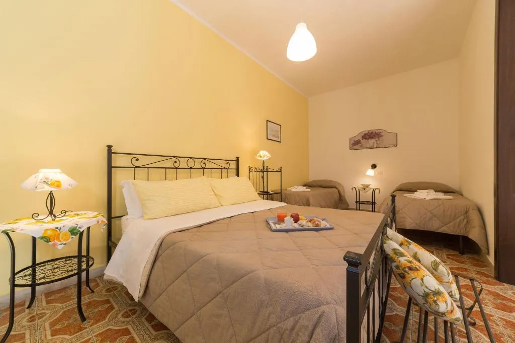 Room, Catania Inn, Catania