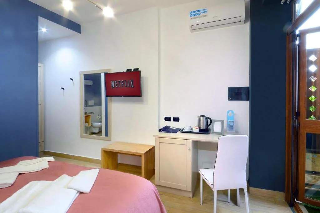 Room, B B Sorrento Queen, Naples