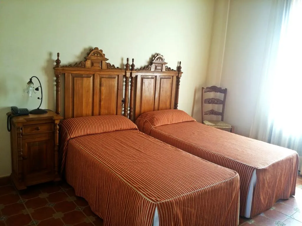 DOUBLE STANDARD Room, Vega de Cazalla, Seville