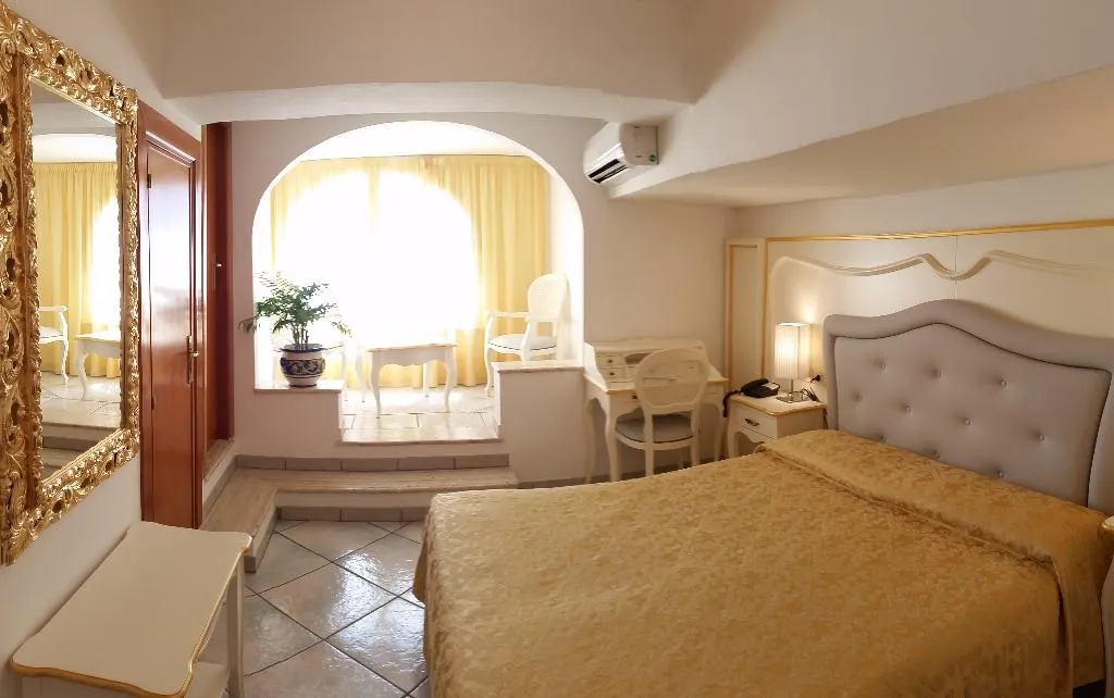 Double or Twin STANDARD Room, La Perla, Naples