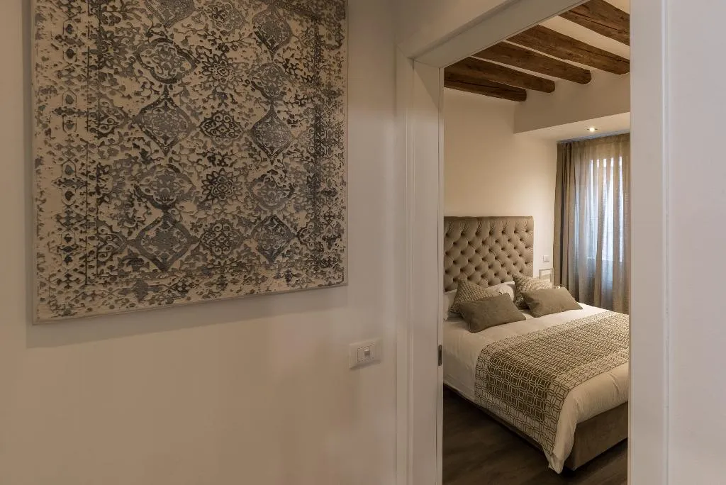 DOUBLE DELUXE Room, La Loggia Della Luna, Venice