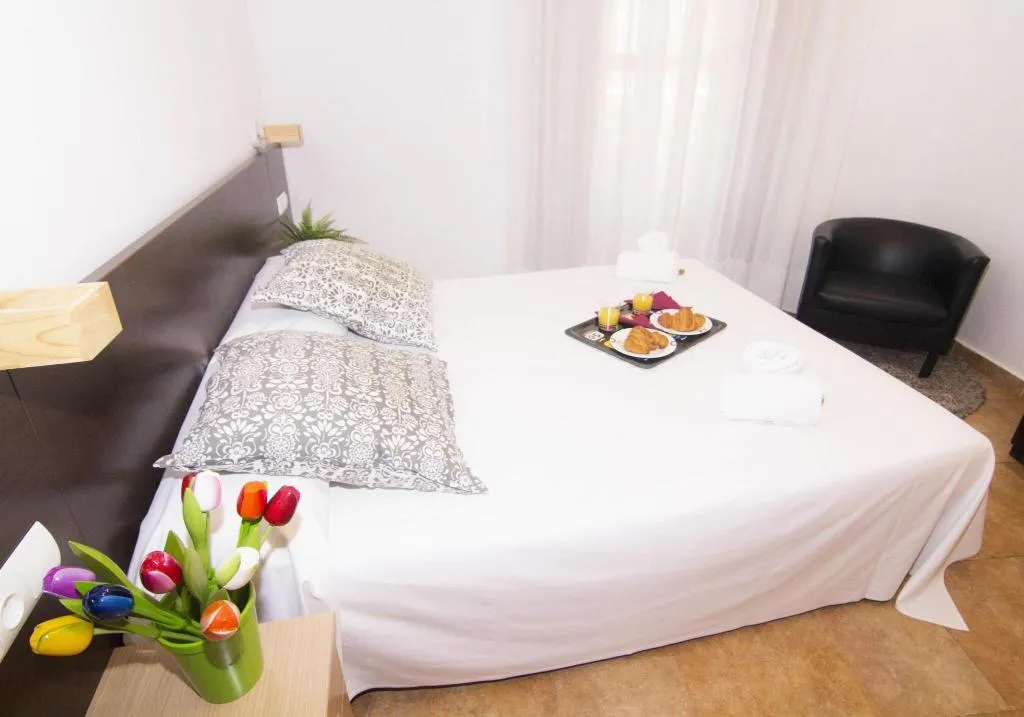 Room, Living Valencia Apartments-Edificio Merced, Valencia