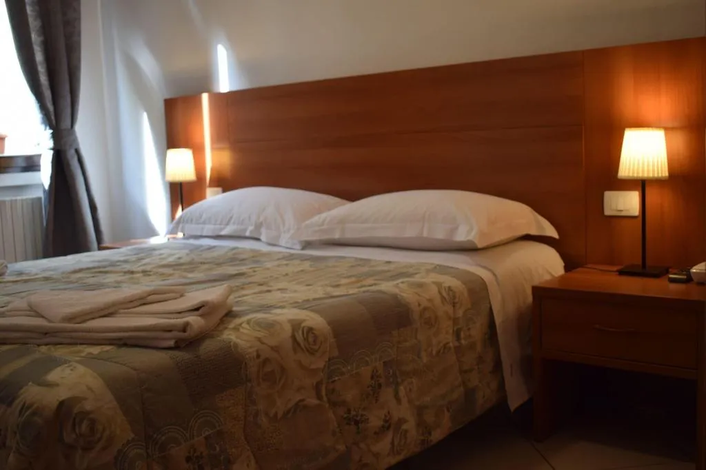 Room, Hotel Dalmazia, Florence