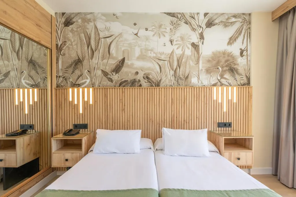 DOUBLE SINGLE USE STANDARD Room, Hotel Parasol by Dorobe, Costa Del Sol