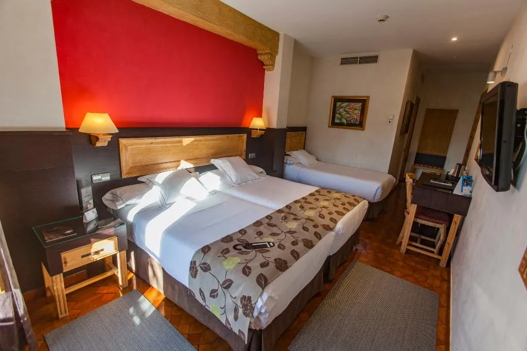 TRIPLE CAPACITY 3 Room, Pintor el Greco, Madrid