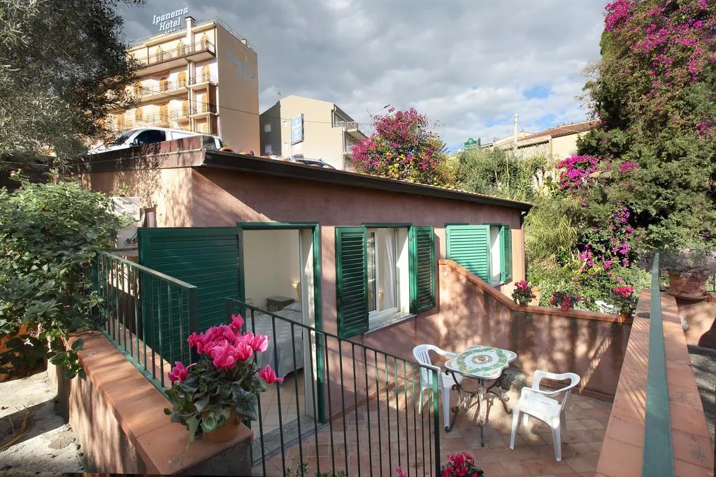 Terrace, Hotel Villino Gallodoro, Taormina