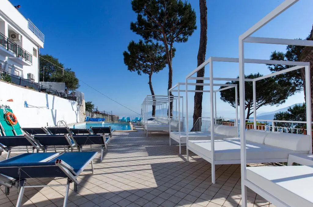 APARTMENT DUPLEX Room, Residence Le Terrazze Sorrento, Naples