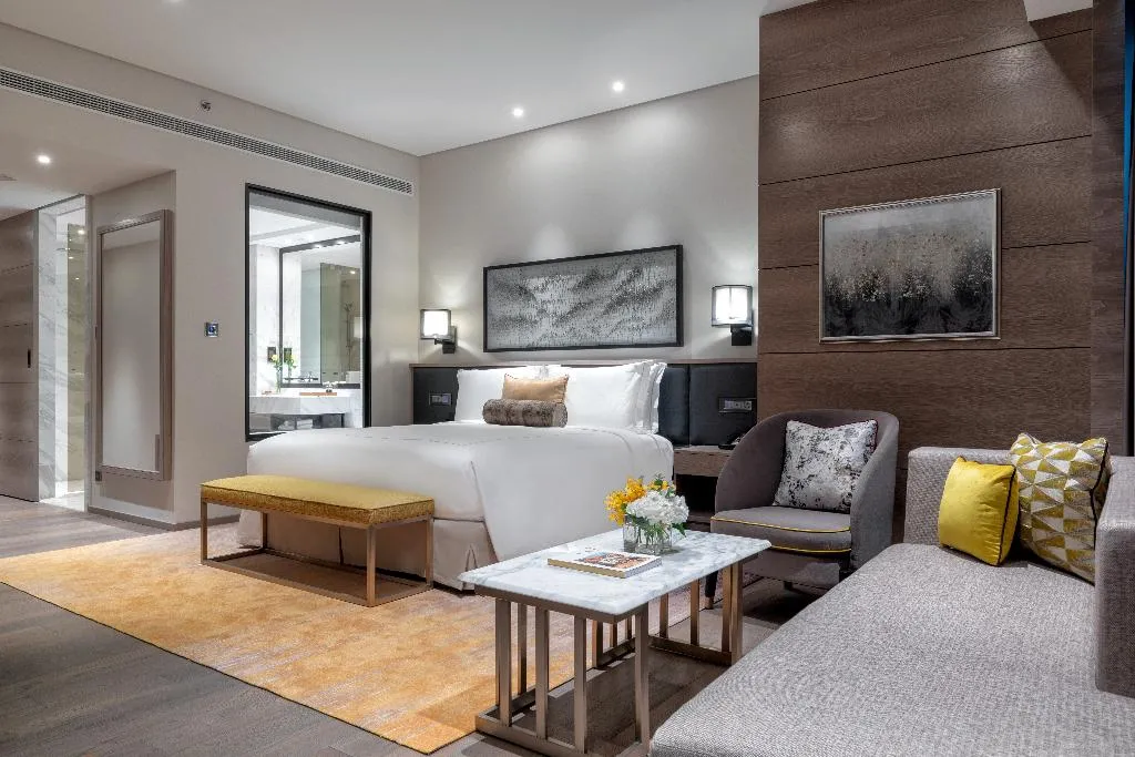 SUITE ONE BEDROOM Room, Taj Jumeirah Lakes Towers Dubai, Dubai