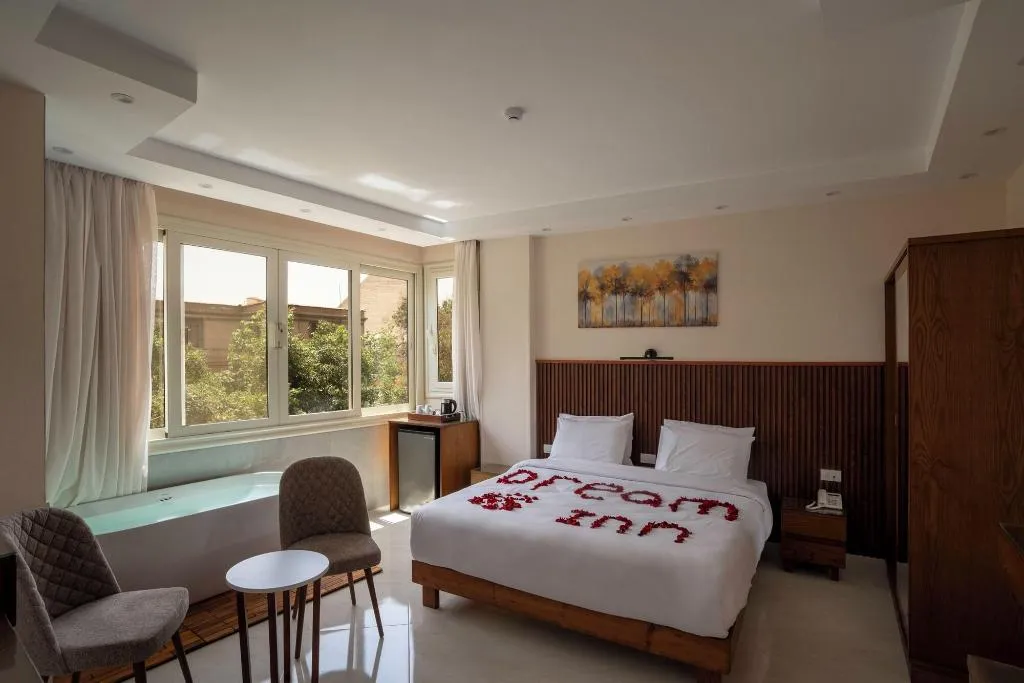 Room, Lotus Inn, Cairo