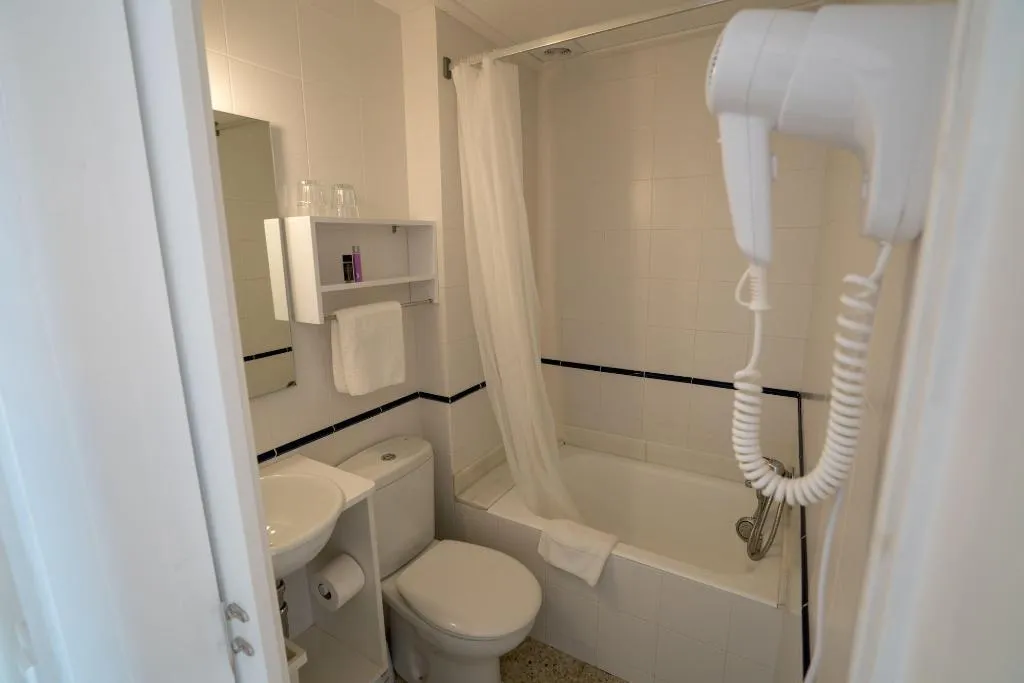 Room, Hostal Marina Cadaqués, Costa Brava