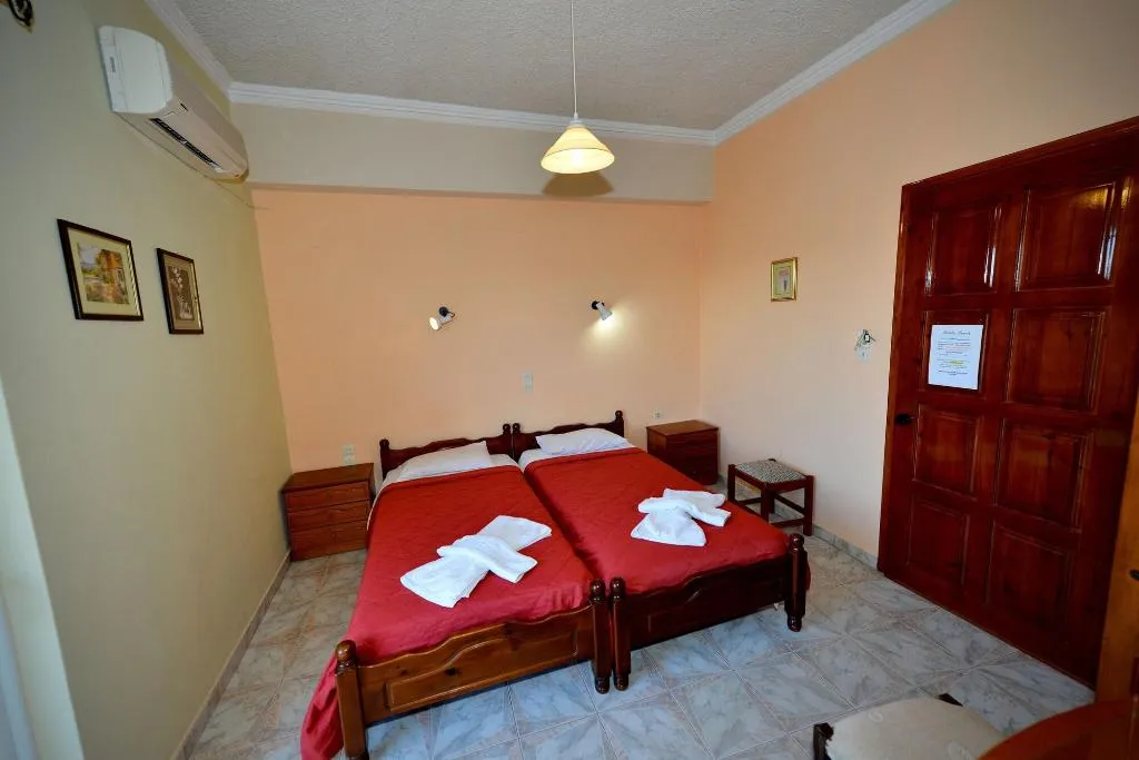 Room, Family Bikakis, Crete