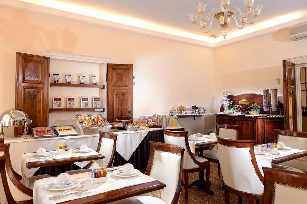 Restaurant, dell'Opera, Venice