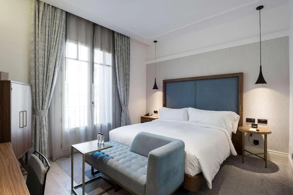 DOUBLE DELUXE KING BED Room, Doubletree by Hilton Madrid Prado, Madrid