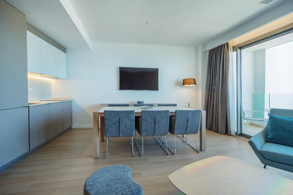 APARTMENT DELUXE CAPACITY 2 Room, Fontanellas Playa, Majorca