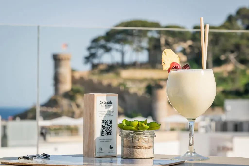 Bar, Delfin, Costa Brava