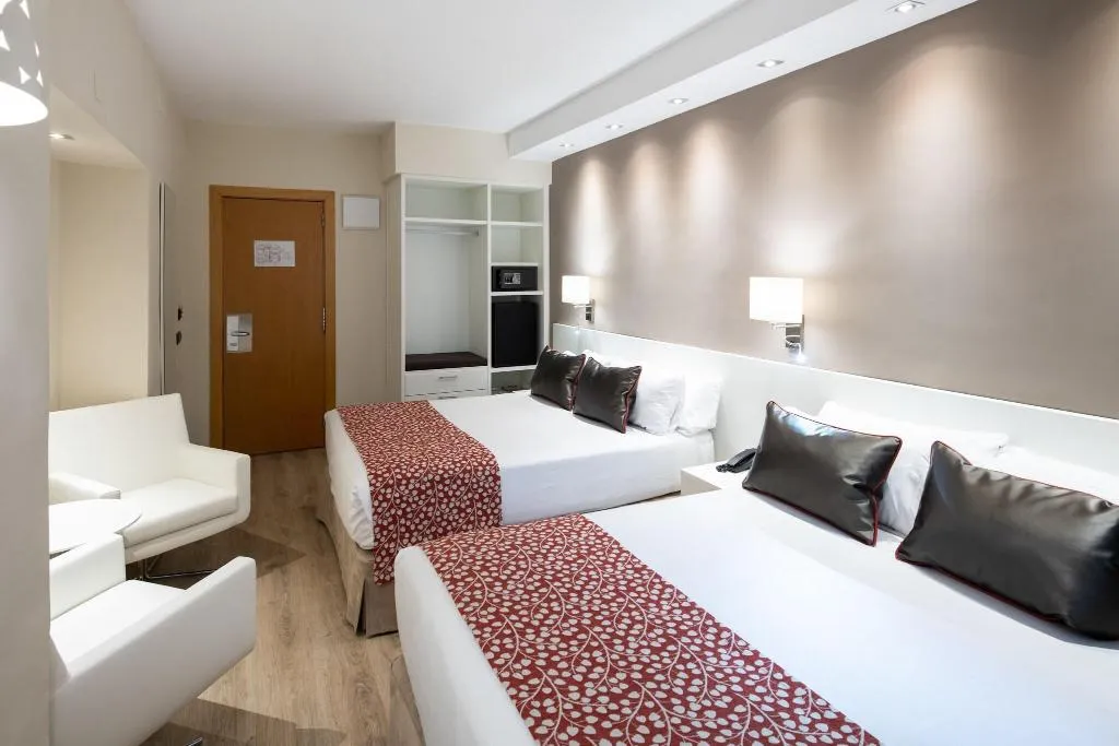 FAMILY ROOM TWO DOUBLE BEDS Room, Catalonia Castellnou, Barcelona