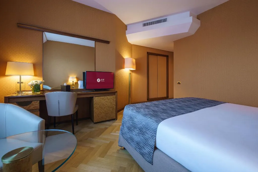 Room, Exe Majestic, Naples